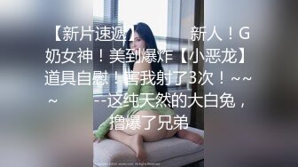 炸裂流出，推特大波乳钉露出癖绿帽人妻【奸妇】订阅福利，户外露出约单身猛男3P无套内射 (3)