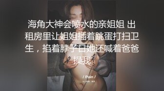  妖艳人妻露脸激情4P伺候三个大鸡巴，肚兜情趣高跟诱惑享受三个大鸡巴的蹂躏爆草