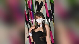 商场白色隔板全景后拍多位美女尿尿2 (4)