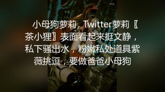 两男一女玩弄年轻小骚妹，站着后入把小姑娘整不开心了差点走人