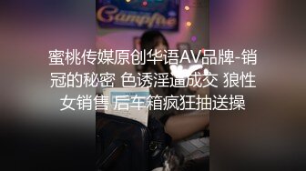 晨勃难受，叫醒女友来一发，偷拍也就算了还光明正大的再拿另一部手机拍，‘啊，不要拍我脸’！