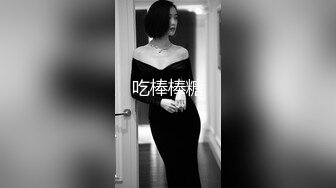 酒吧女厕全景偷拍长发红唇美女肥逼黑黑长长的穴毛