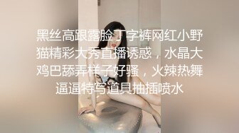 颜值很棒的邻家骚妹子，全程露脸与小哥激情啪啪，骑在小哥脖子上舔逼，模样好骚激情上位抽插浪荡呻吟好刺激