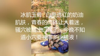 想舔妈妈的骚逼妈妈却不让我舔