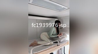 4/7最新 肥唇粉穴短发网红美女怼着镜头疯狂揉穴掰穴里面好湿VIP1196