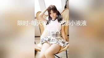 9月最新流出魔手外购极品厕拍《前景后景》偷拍(酒吧美女）尿尿似喷泉的黄裙美女极品无毛白虎逼